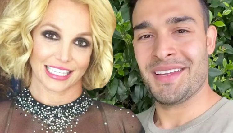 Britney Spears Teeth